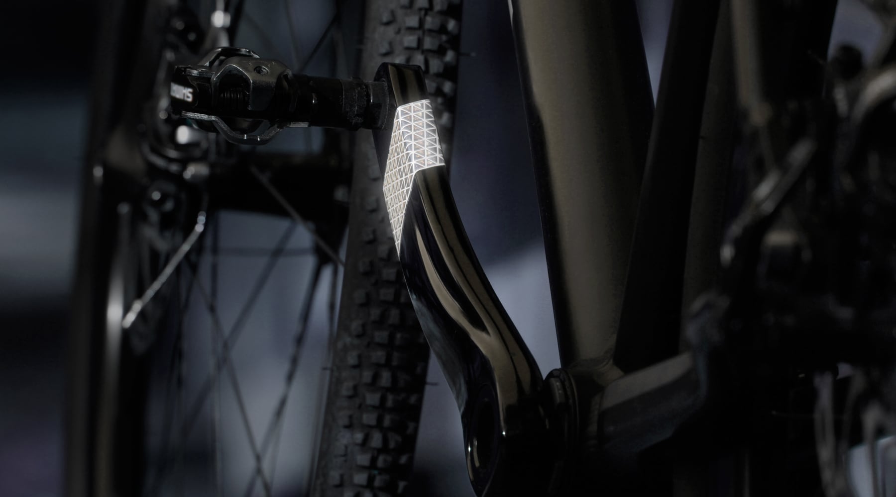 FLECTR VORTEX is the first bike crank reflector