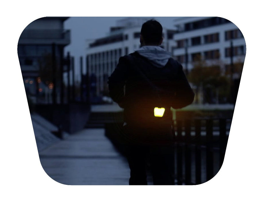 FLECTR CLIP the reflector for your clothing at night